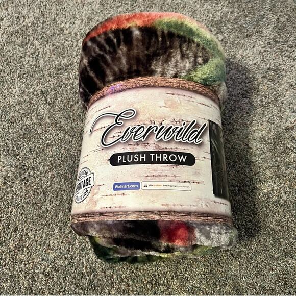 NWT Everwild Soft Plush Throw Blanket White Tiger in the Jungle - Picture 4 of 6